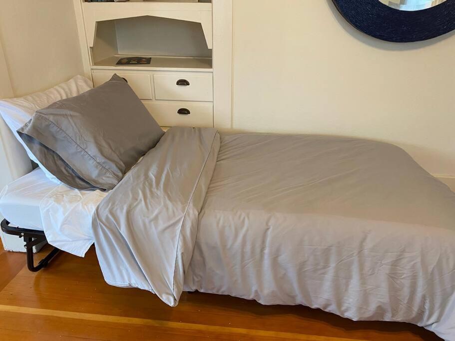 Historic Downtown Riverview Flat, No 3 Astoria Esterno foto