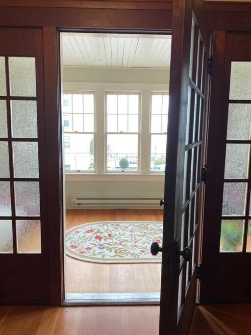 Historic Downtown Riverview Flat, No 3 Astoria Esterno foto