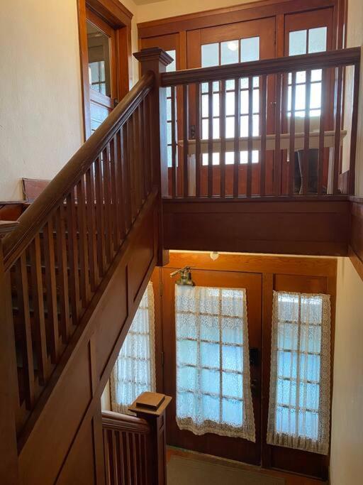 Historic Downtown Riverview Flat, No 3 Astoria Esterno foto