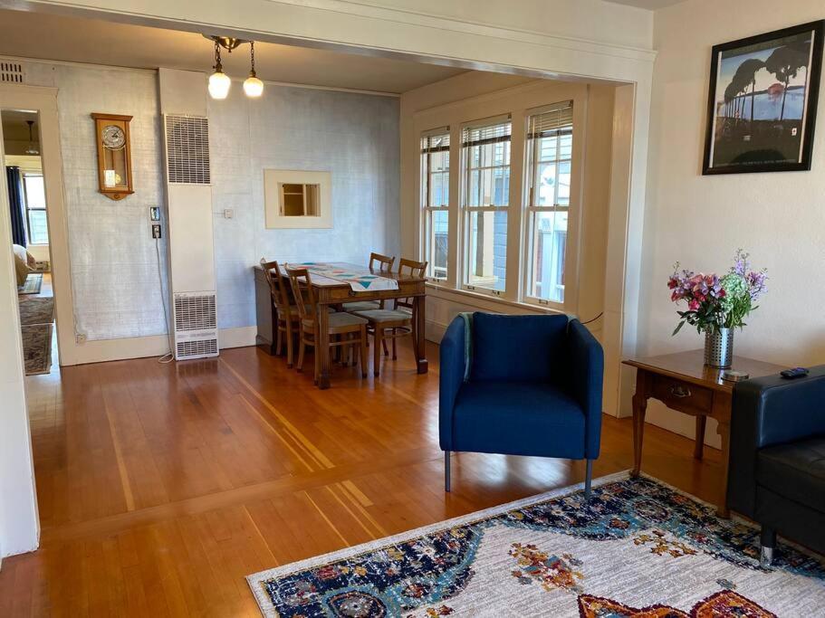 Historic Downtown Riverview Flat, No 3 Astoria Esterno foto